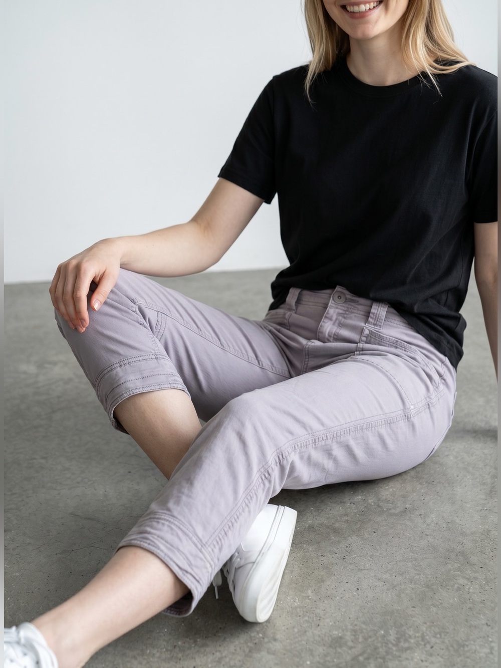 Aventura Arden Organic Cropped pants. Size 14 GUC. Color is light grey.